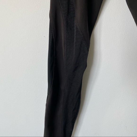 4/$20!! H&M Sport M Black QuickDry Leggings - Picture 3 of 7